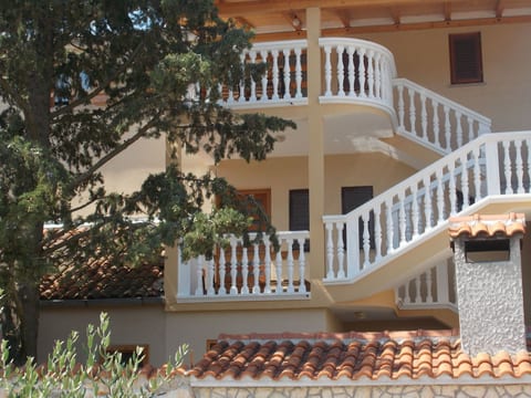 Appartement Maksan im 2. Stock mit einer Terrass