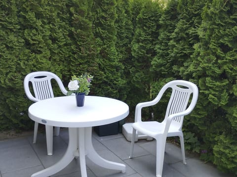 Strandnahe Ferienwohnung mit Gartenterrasse