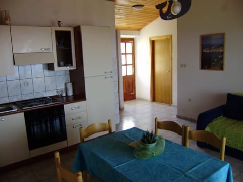 Wohnung Ana mit großer Terrasse