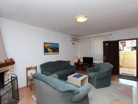 Nette Ferienwohnung in Rovinj mit Offenem Kamin