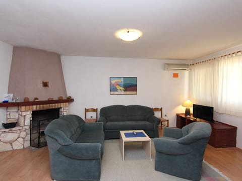 Nette Ferienwohnung in Rovinj mit Offenem Kamin