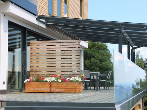 Appartement mit herrlichem Berg- und Seeblick