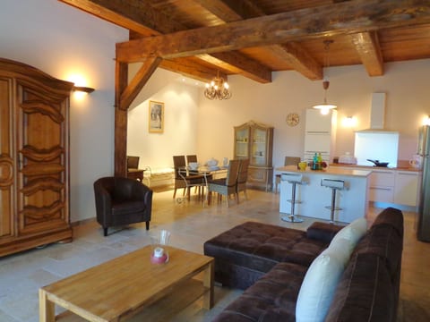Klimatisierte Wohnung mit 2 Schlafzimmern und Pool