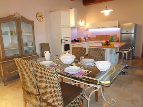 Klimatisierte Wohnung mit 2 Schlafzimmern und Pool