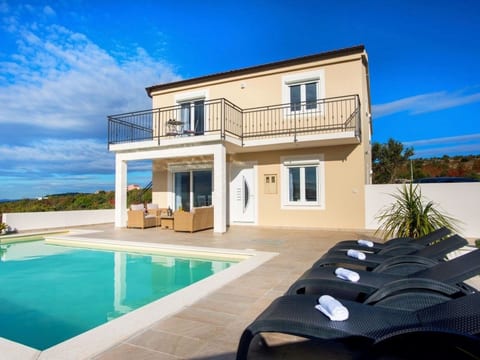 in Primošten mit privatem Pool