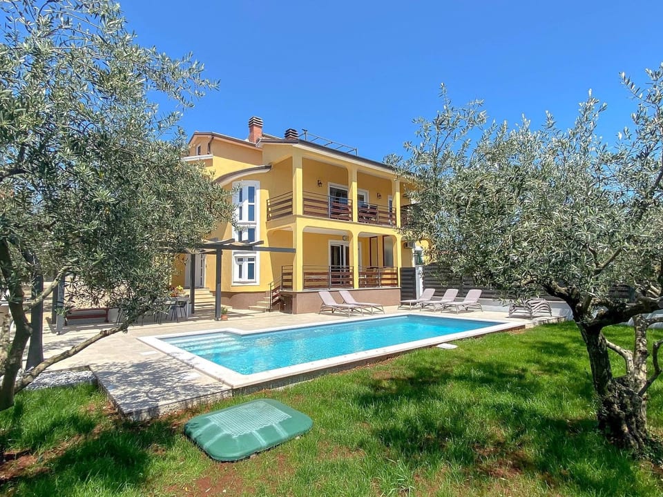 Villa Chiara mit privatem Pool - Bužinija