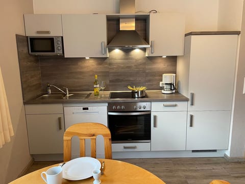 Helle Erdgeschosswohnung mit sonniger Terrasse