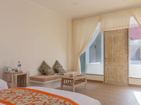 Schlafzimmer mit Doppelbett in 11-Schlafzimmer-Anlage