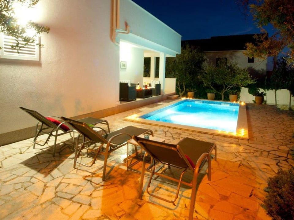 Charmante Villa Layla mit Meerblick und Pool - Okrug Donji
