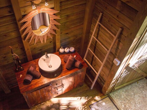 Bereich "Case Mezzanine" mit Blick auf das Wasser