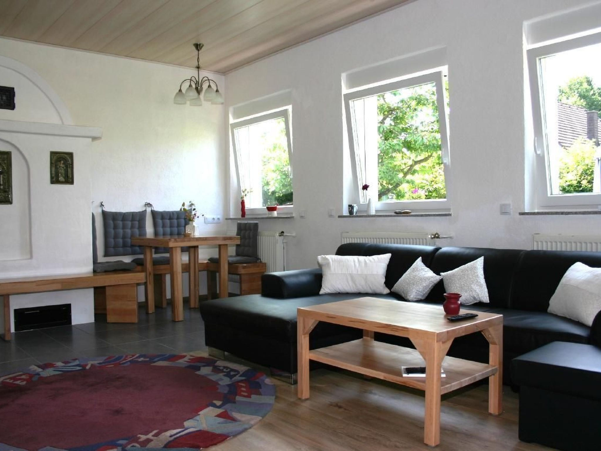 Helle Ferienwohnung in Mehren mit Eigenem Garten