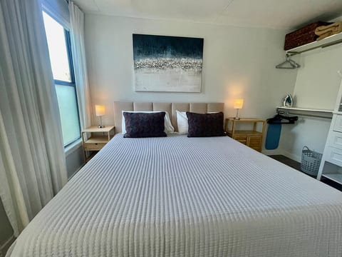 king bed