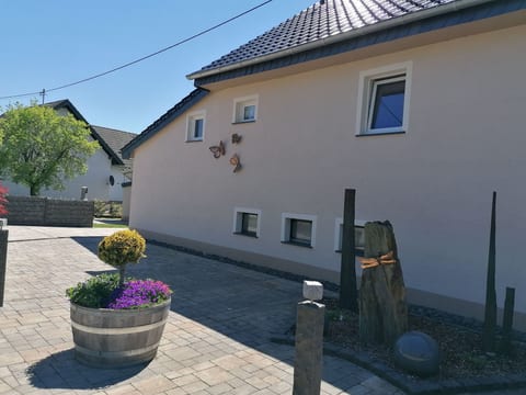 Appartement mit Terrasse