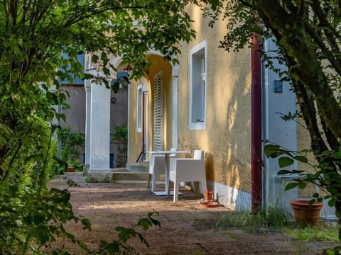 Design Ferienwohnung in historischer Villa