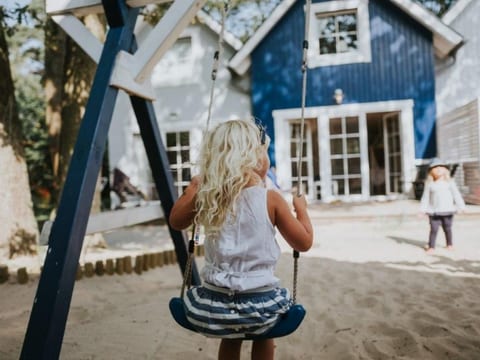 Naval House am Spielplatz 2