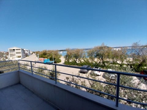 Strandappartement Ana mit Meerblick, Garten, Grillplatz