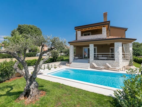 Villa Mikela
