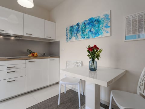 Schönes Appartement Mala 4 mit Pool