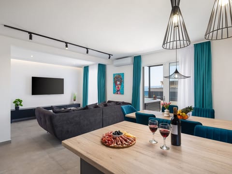 Supreme Penthouse