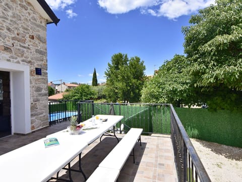 Komfortable Wohnung mit Pool in der Nähe von Umag