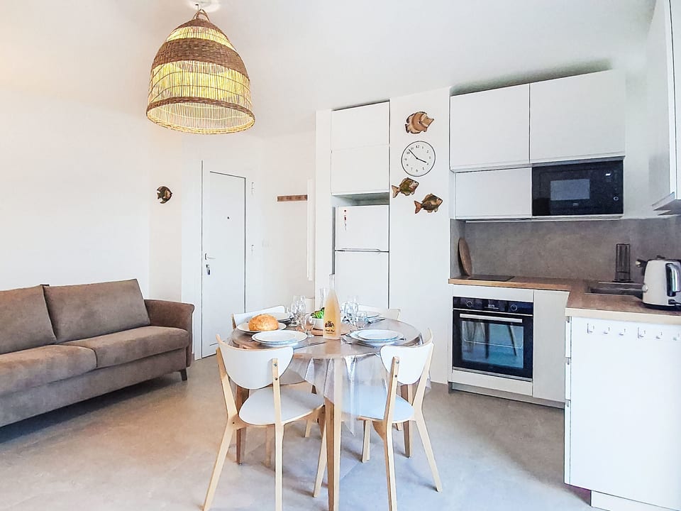 Kitchen / Dining Room