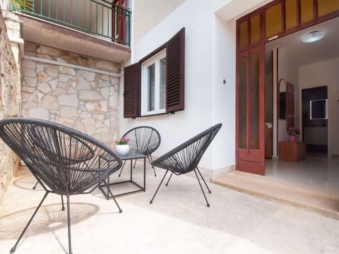 Wohnung "Olia Orange" mit Terrasse