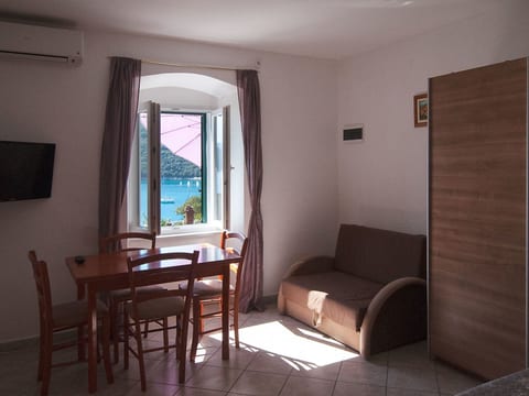 Studio Azure Bay , zentrale Lage