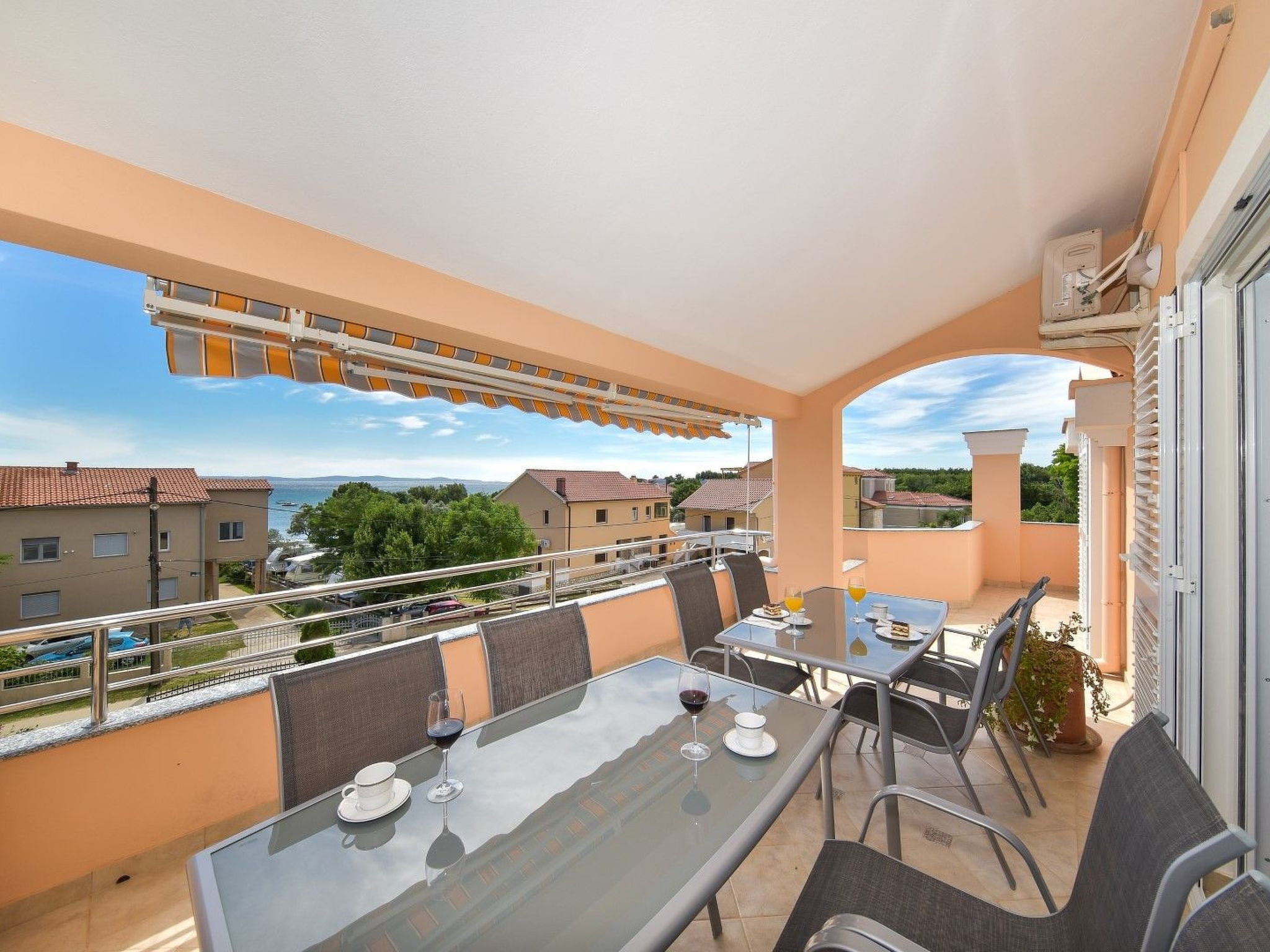 Wohnung mit Blick auf das Wasser