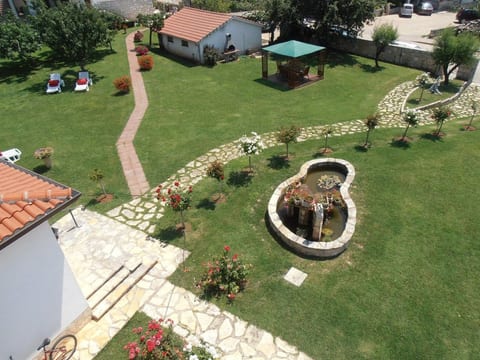Villa Linet 3