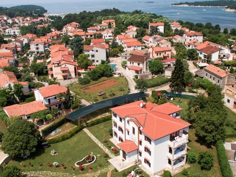Villa Linet 6.