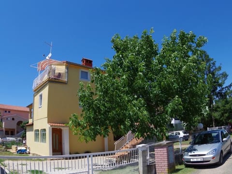 "Krešo" mit Balkon