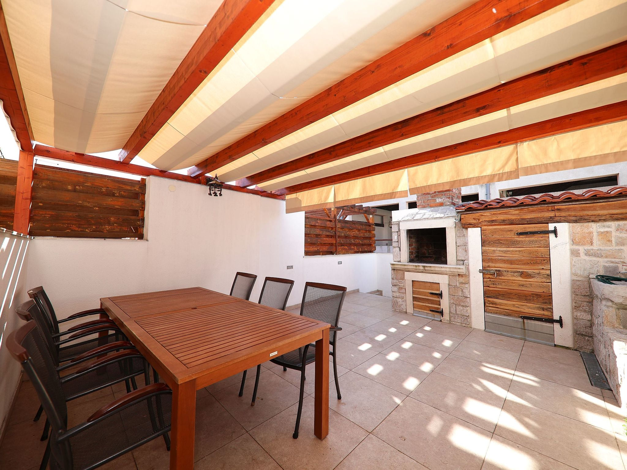 Wohnung mit Garten, Grill und Terrasse
