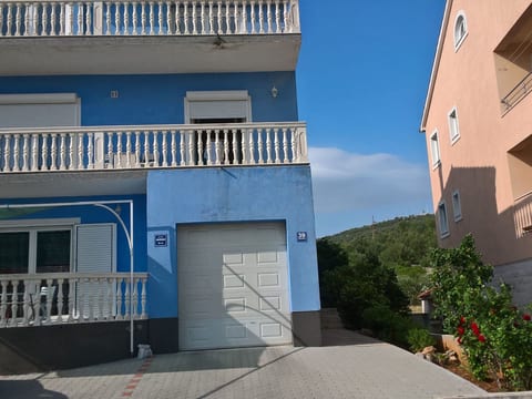 Komfortable, modern eingerichtete Wohnung