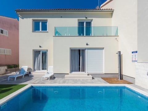 Villa Mandalina mit Pool und herrlichem Meerblick