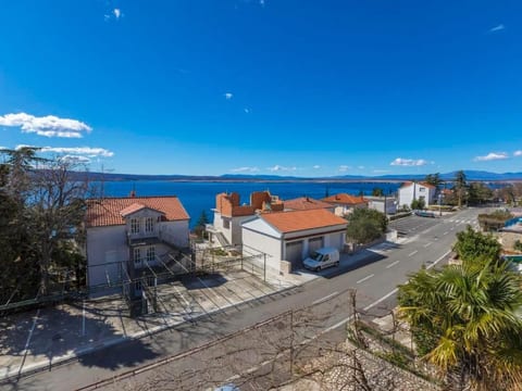 Appartement in Dramalj mit Grill und Terrasse
