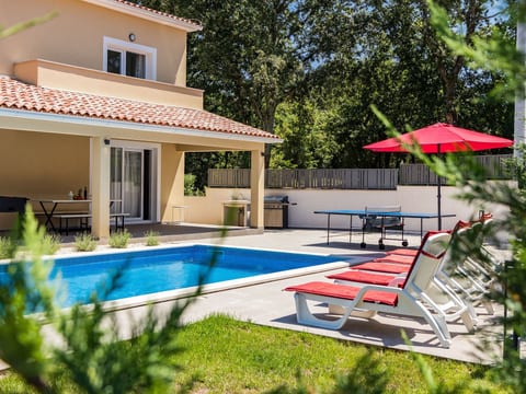 Newly built (2018), fully detached holiday villa with a private swimming pool