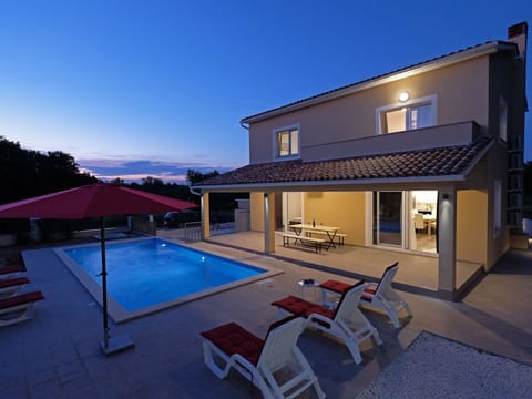 Newly built (2018), fully detached holiday villa with a private swimming pool