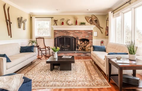 "The house was well appointed with comfortable and stylish furniture."