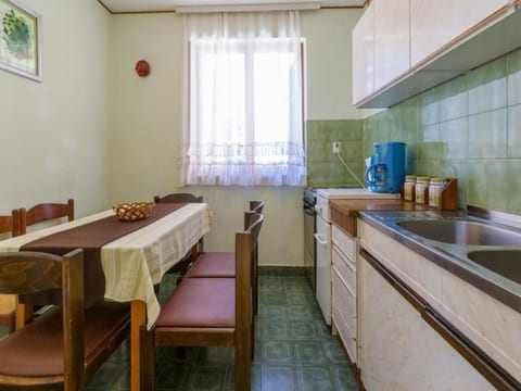 Appartement in Dramalj mit Privater Terrasse