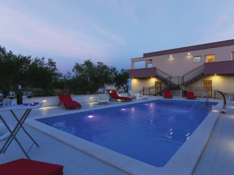 Villa Rimac in Kastel Stafilic mit Garten, Grill
