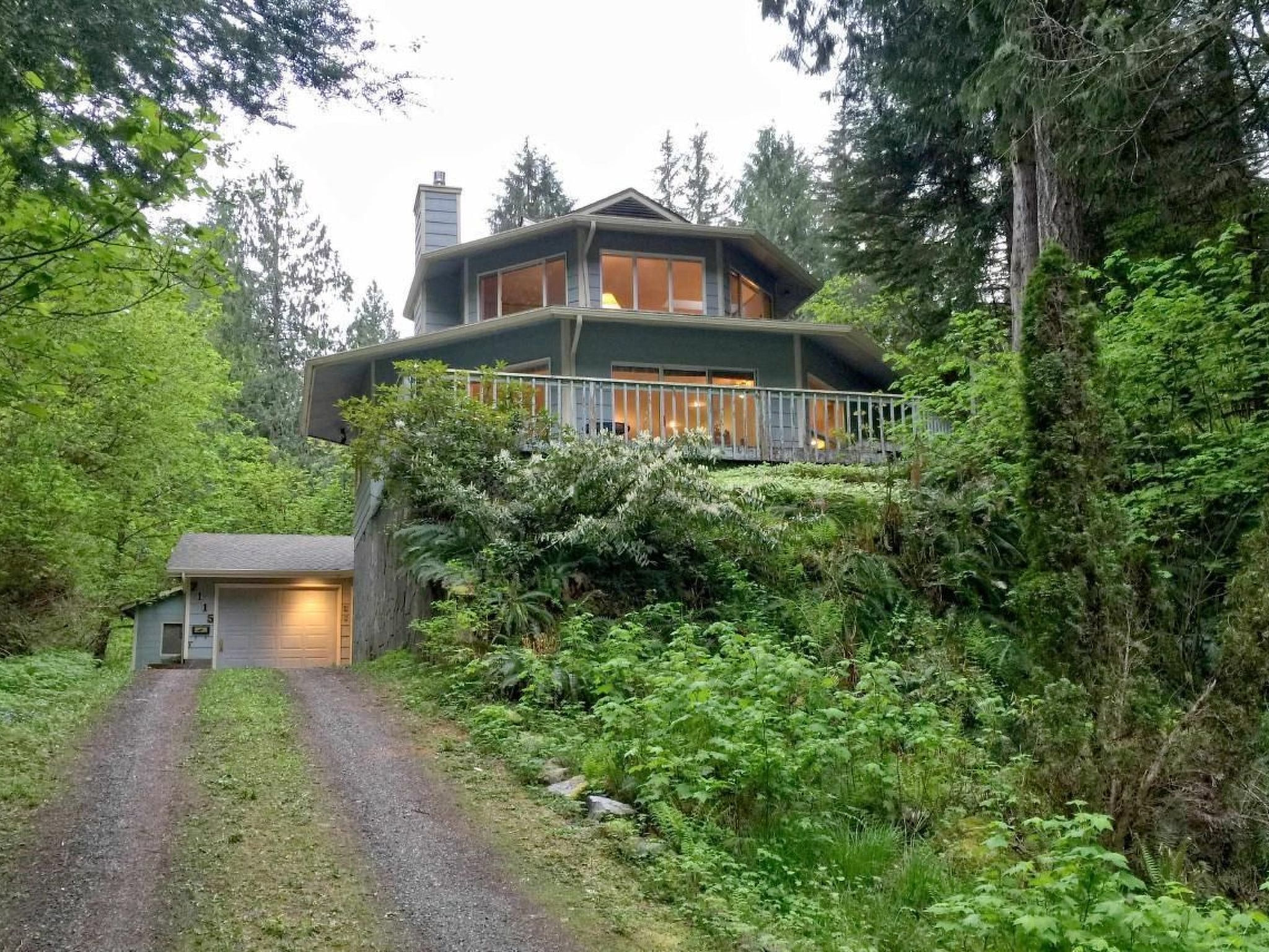 Benutzerdefinierte Hütte mit Whirlpool, Haustiere OK und Wi-Fi