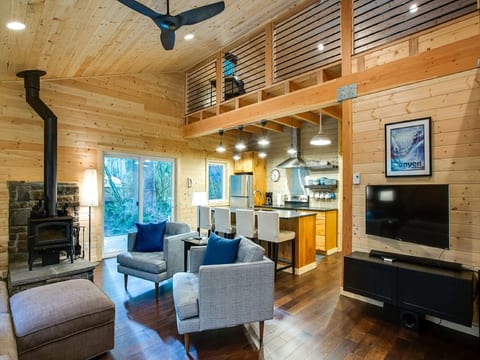 Brandneue Hütte mit Holzofen und Wi-Fi