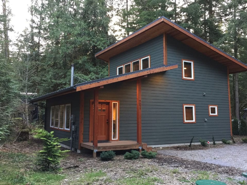 Brandneue Hütte mit Holzofen und Wi-Fi - Deming