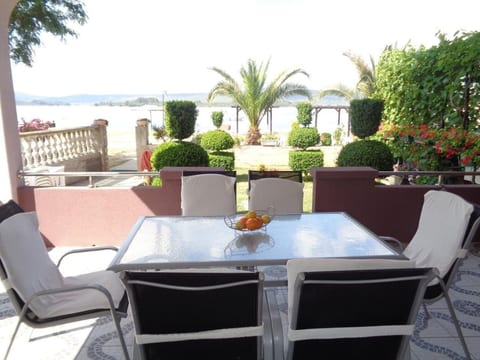 in Turanj mit Grill und Terrasse