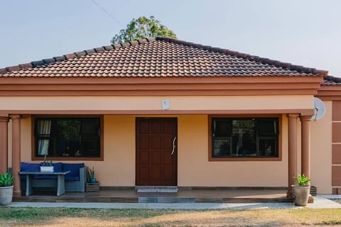 Manzini luxe
2bed 2 bath home in SecureTubungu