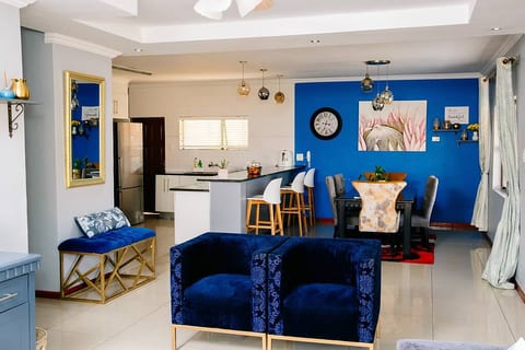 Manzini luxe
2bed 2 bath home in SecureTubungu