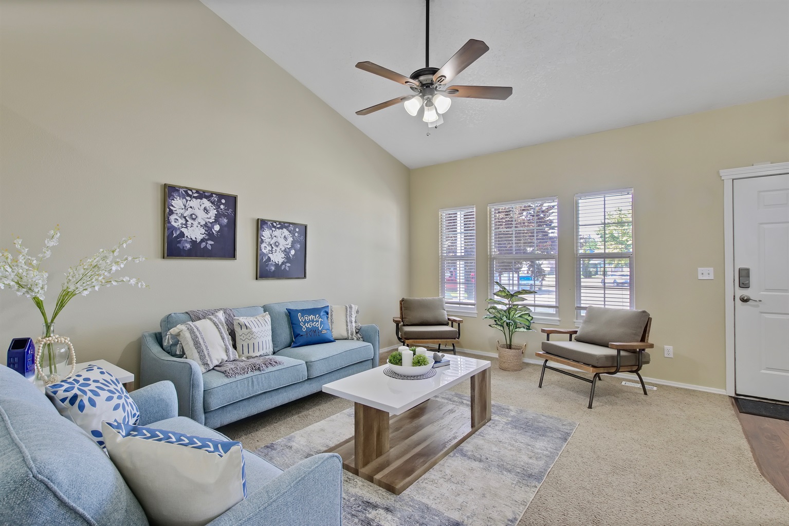 inviting-sun-filled-4-bedroom-home-in-central-nampa-id/