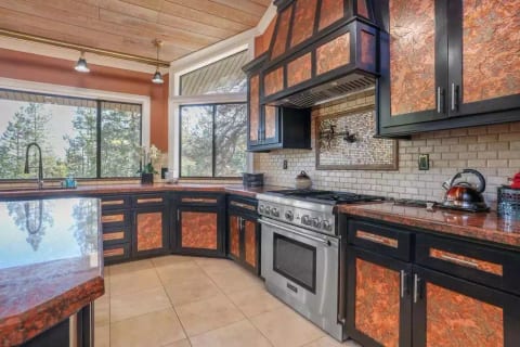 Gourmet Kitchen