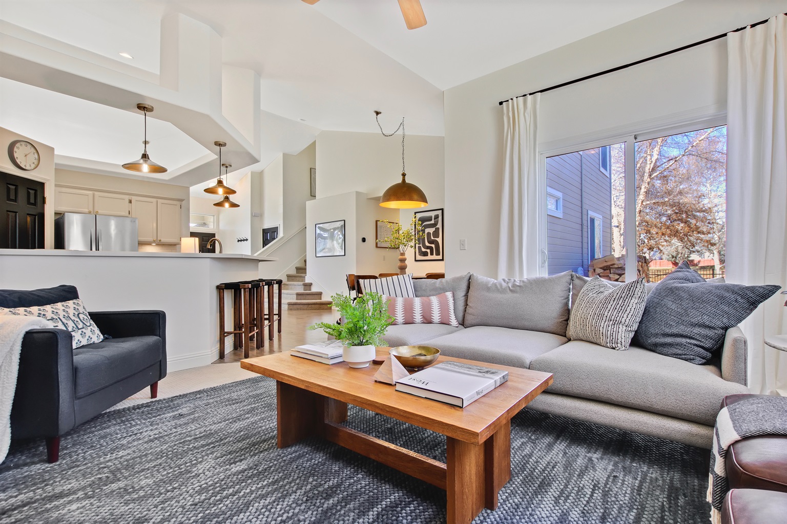 stylish-3br2ba-home-near-park-perfect-for-families-and-friends/