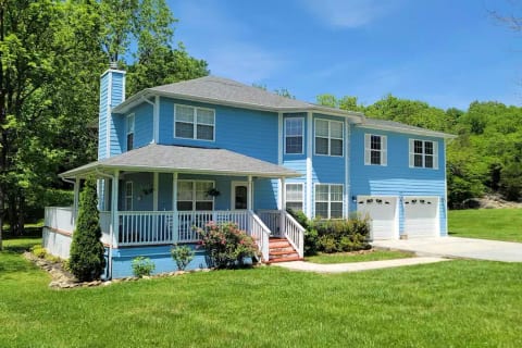 Upscale Apartment in heart of the Smoky Mountains!